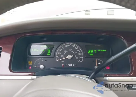 2004 Lincoln Town Car Signature from USA, damaged, VIN 1LNHM81W14Y674637